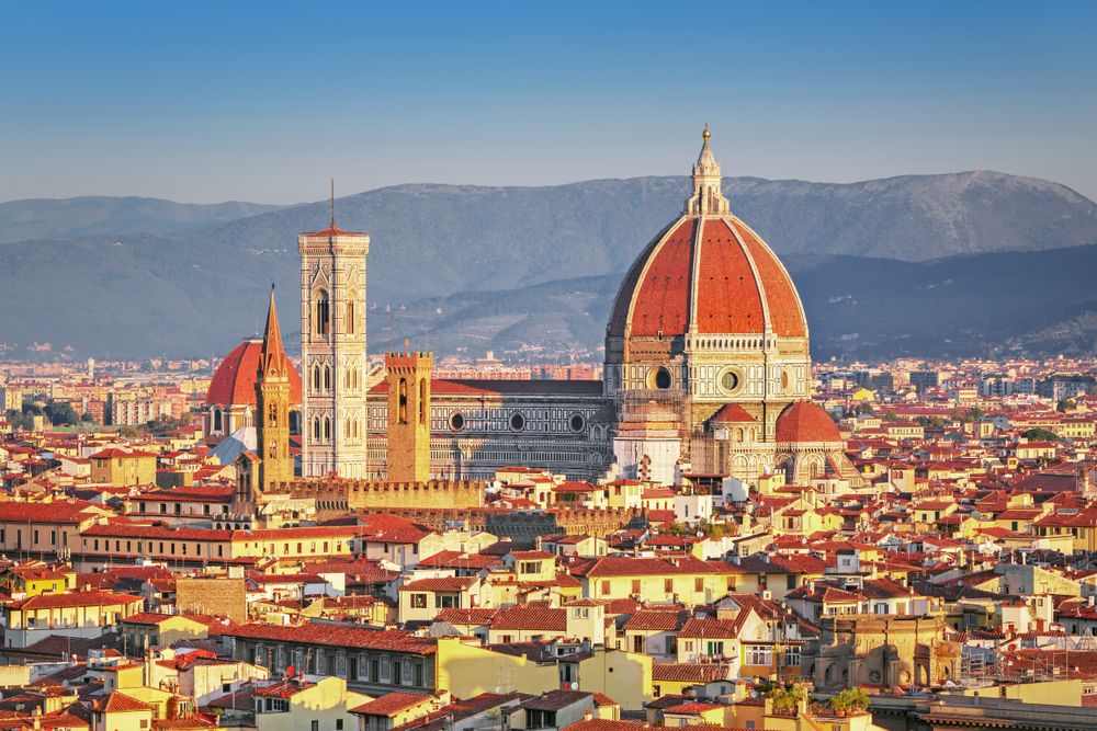 Drone footage of a deserted Florence in lockdown - Wanted in Rome