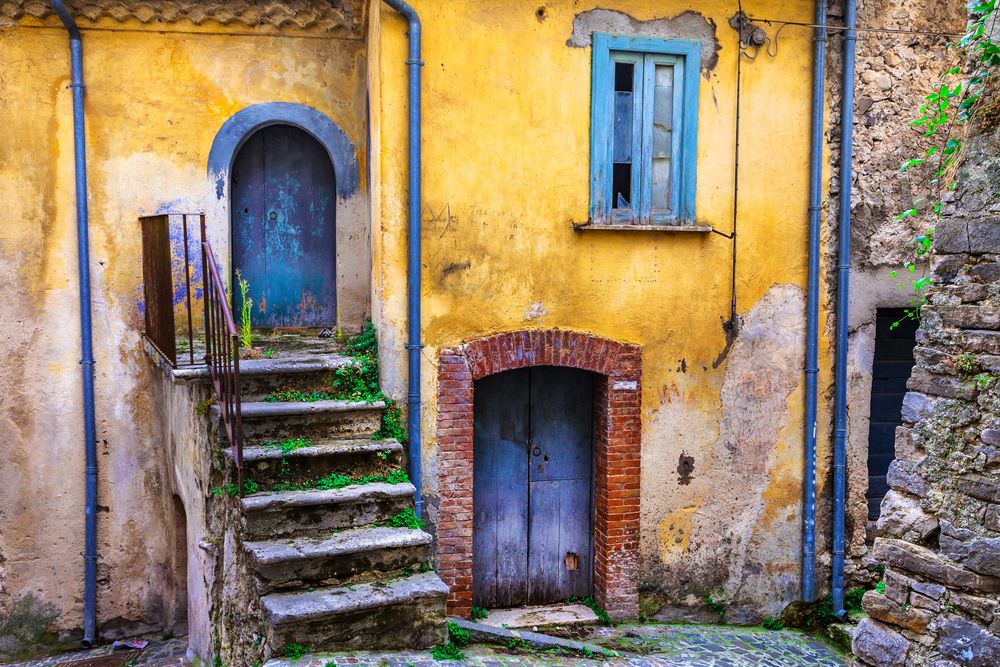 Italy’s 1€ Historic Homes - Wanted In Rome