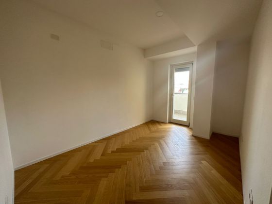 Brand new 3-bedroom penthouse with huge terrace! - image 12