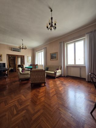 LUXURY APT FOR RENT IN PRATI, CENTRAL ROME - image 29