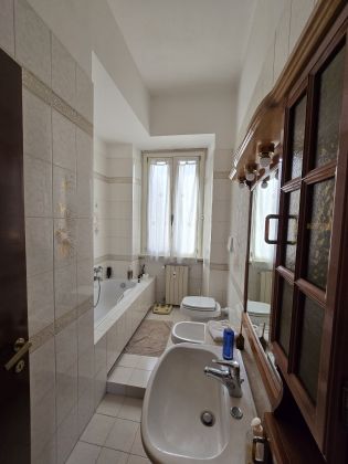 LUXURY APT FOR RENT IN PRATI, CENTRAL ROME - image 23