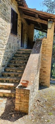 Farmhouse in Umbria - image 14