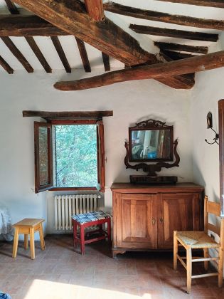 Farmhouse in Umbria - image 7