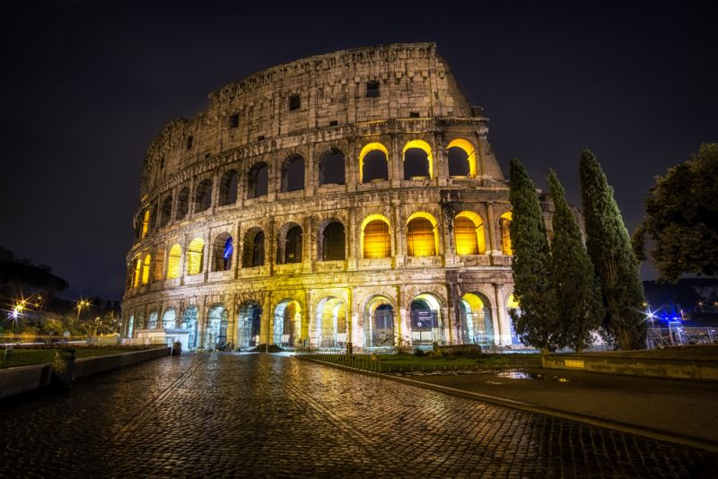 Italy lights up Colosseum with Ukraine flag colours - Wanted in Rome