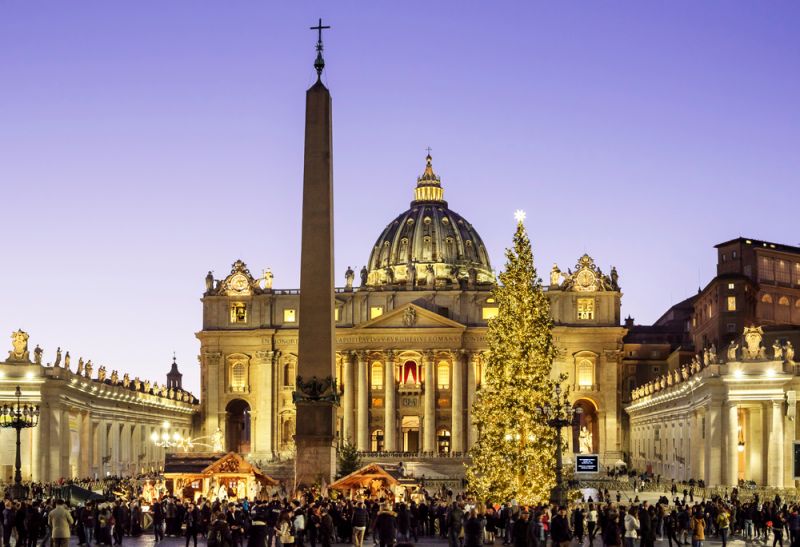Vatican unveils Nativity scene and lights up Christmas tree