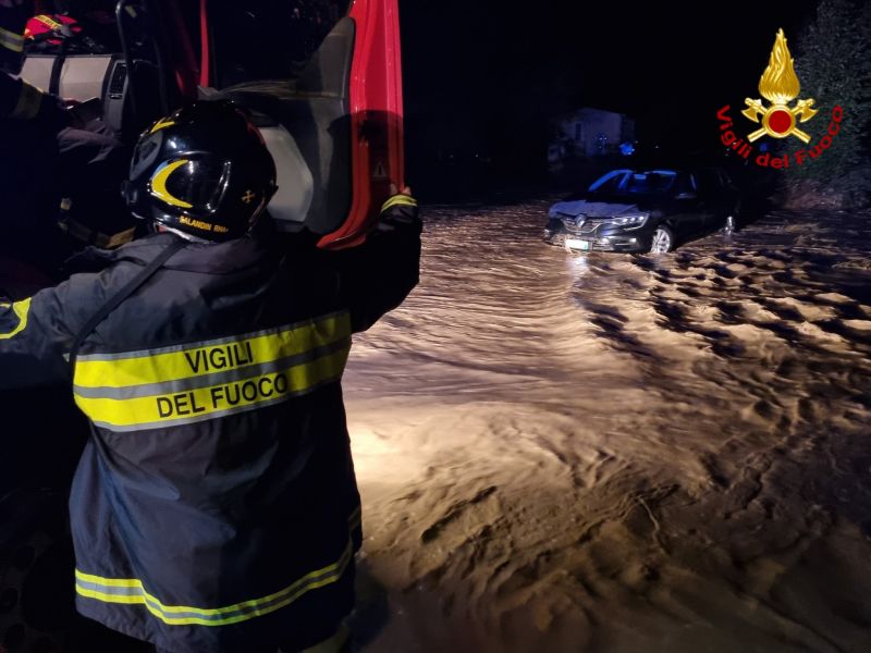 Tuscany floods Search for missing baby and grandmother