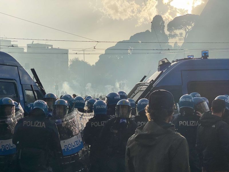 Banned pro-Palestinian rally in Rome erupts in violence