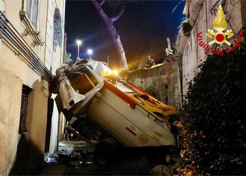 Rome bin truck crashes through wall of house, two injured